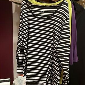 BLACK AND WHITE STRIPED SHIRT